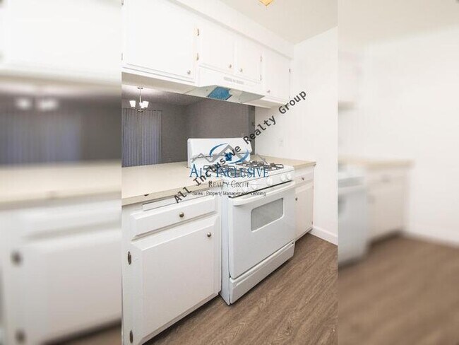 Building Photo - Gorgeous Duplex in Rancho Cordova!