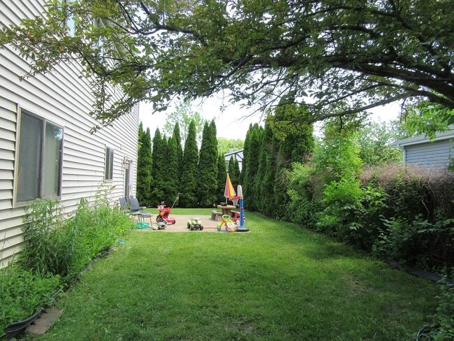 Building Photo - 1134 Hunter St