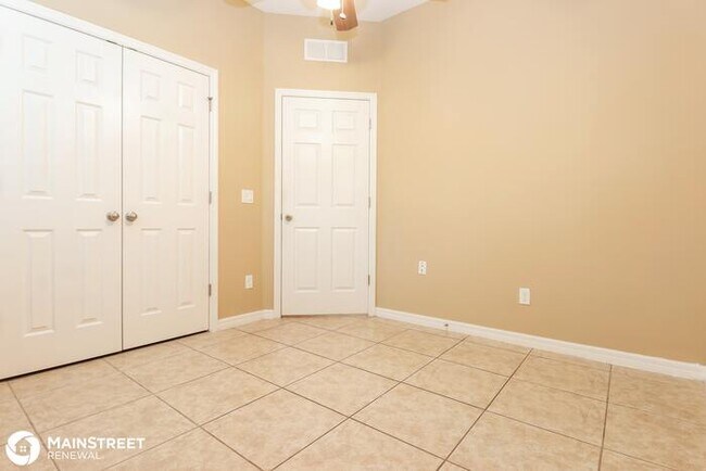 Building Photo - 723 SW 6th St, Cape Coral, FL 33991