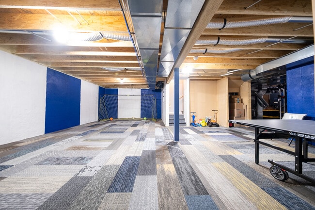 Building Photo - 8380 Abercrombie Ln