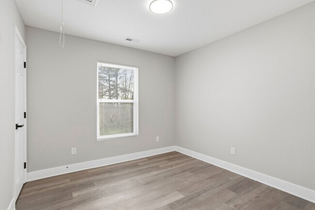 Building Photo - 4228 Dalcross Rd