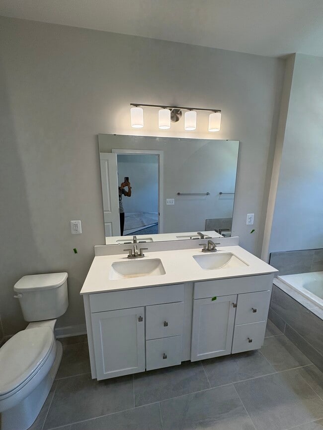 Building Photo - 4504 Dandelion Loop
