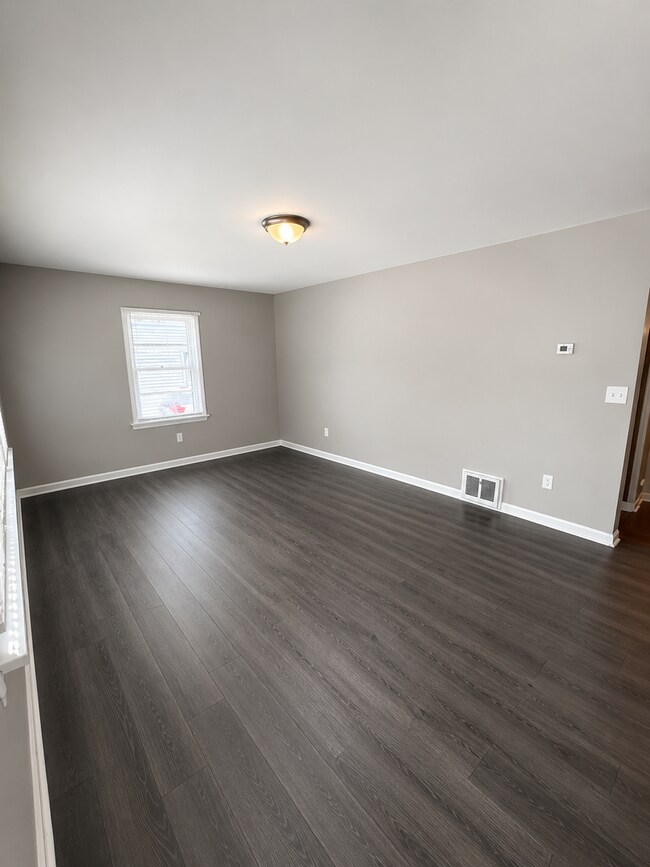 Building Photo - 24 Vierling Dr