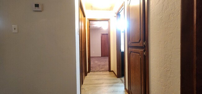 Building Photo - 907 NE Tortoise Dr