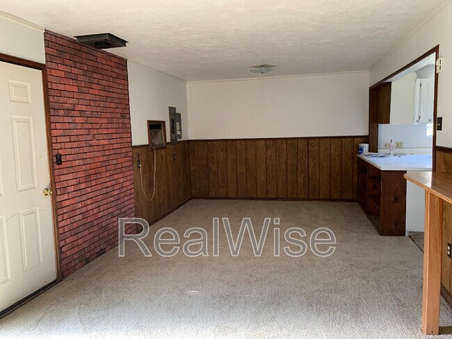 Building Photo - 860 Glendale Ave