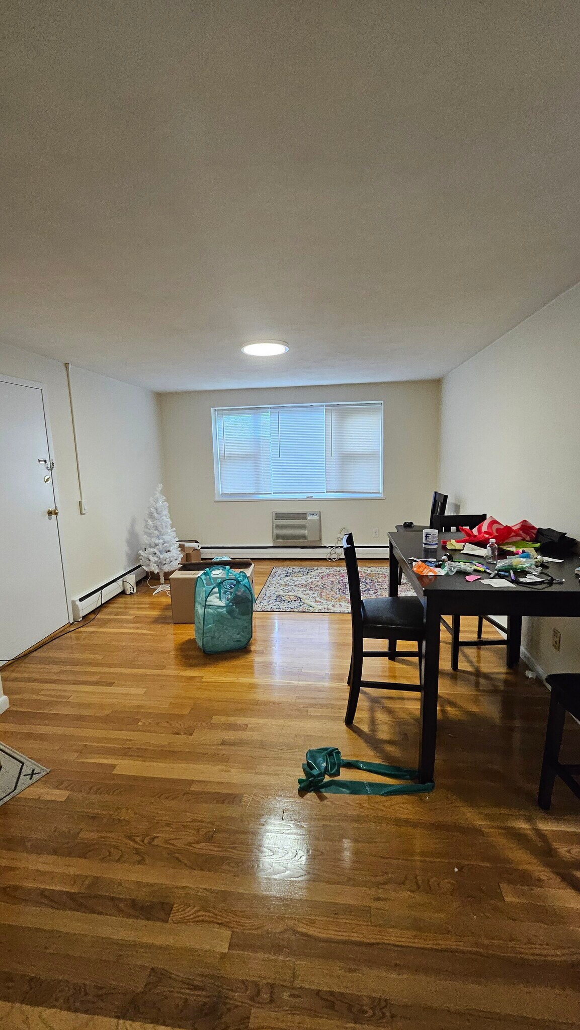 Building Photo - 46 Stetson St