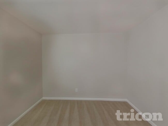 Building Photo - 258 Drooping Leaf Ln