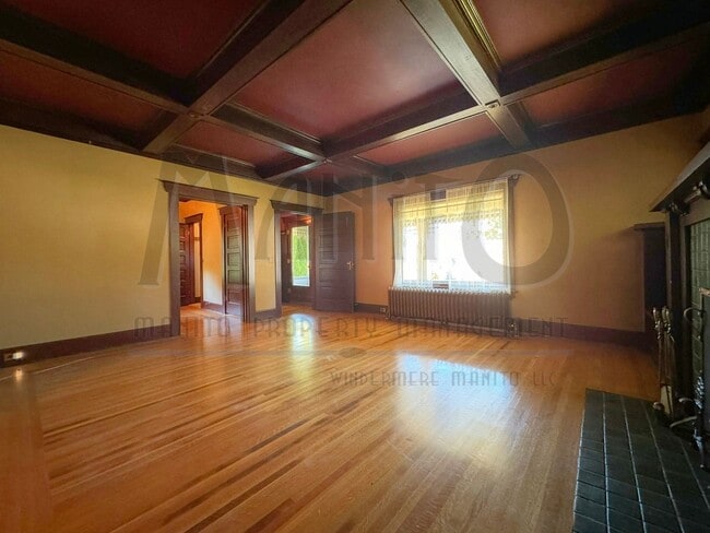 Building Photo - South Hill Swank