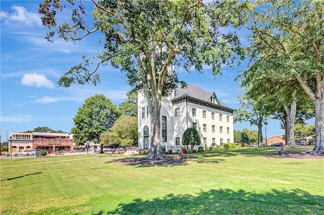 Building Photo - 105 Belle Dr