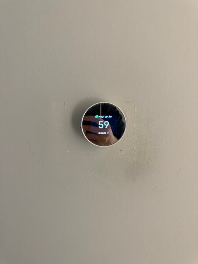 Building Photo - 528 N Hampton Meadows Dr