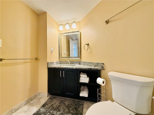Building Photo - 9500 S Ocean Dr