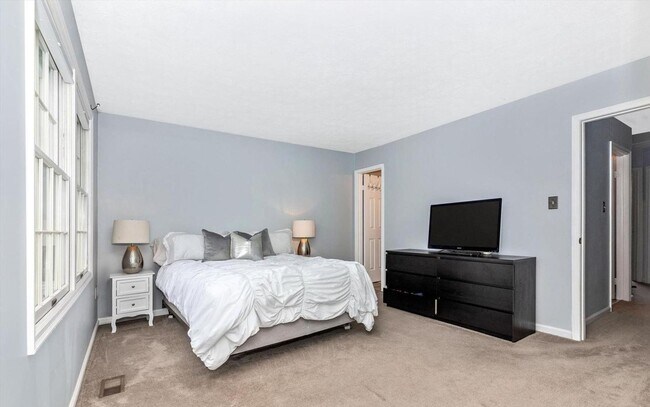 Building Photo - Beautifully maintained townhouse in New Market available before the new school year!