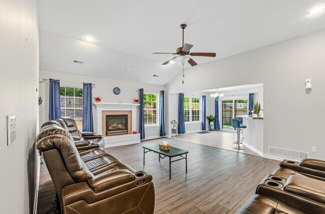 Building Photo - 4809 Bullhead Ln