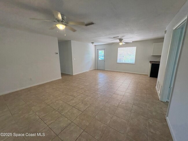 Building Photo - 620 Key Largo Dr S