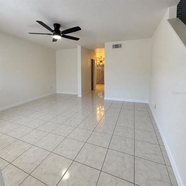 Building Photo - 4022 Henley Rd