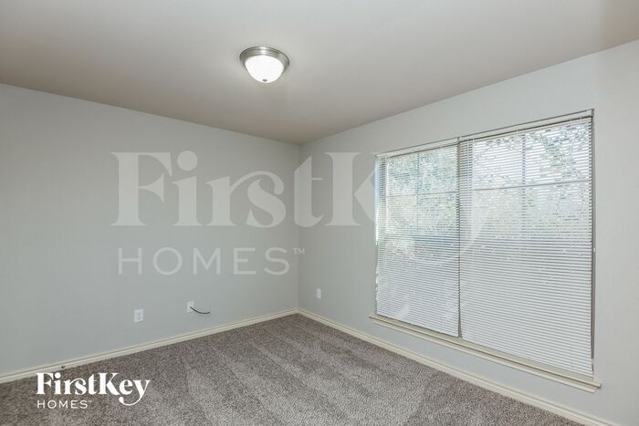 Building Photo - 519 Branchwood Dr