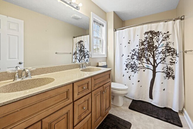 Building Photo - 323 Fox Hill Rd