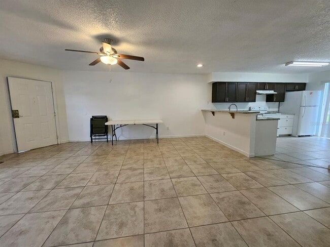 Building Photo - 3651 N Goldenrod Rd