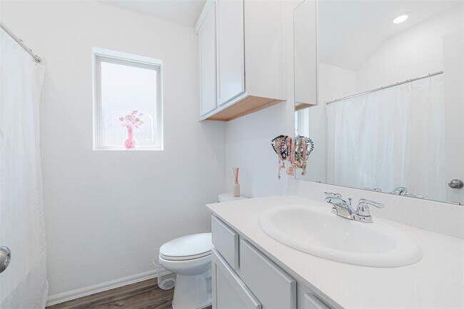 Building Photo - 31535 Beacon Cove Trl
