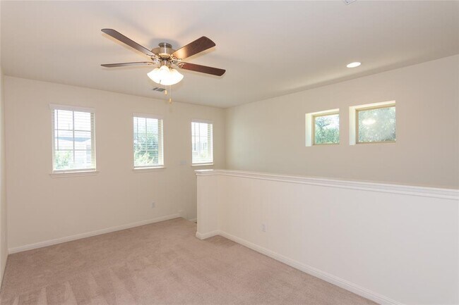 Building Photo - 1732 Lakota Ln
