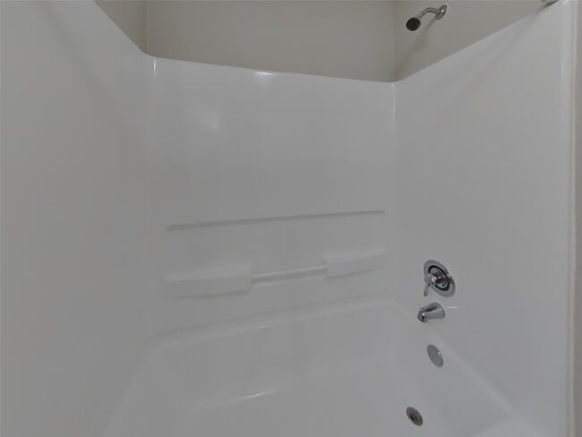 Building Photo - 815 Marigold Rd