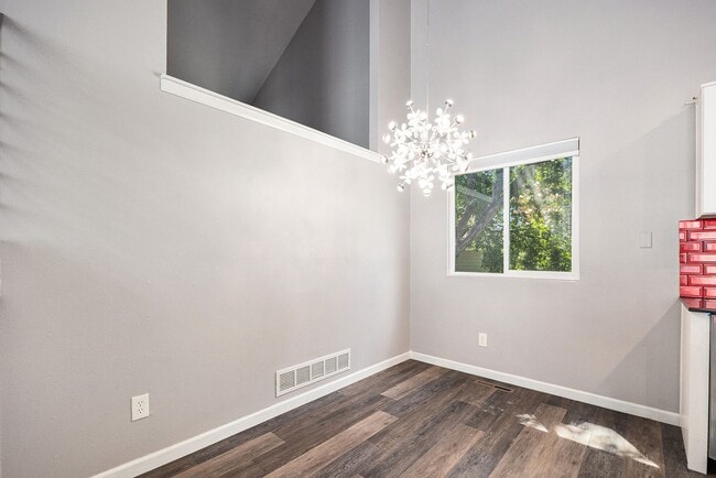 Building Photo - Beautifully Finished Detached Patio Home