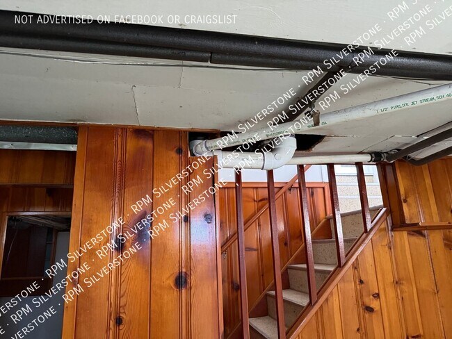 Building Photo - 15638 Evergreen-