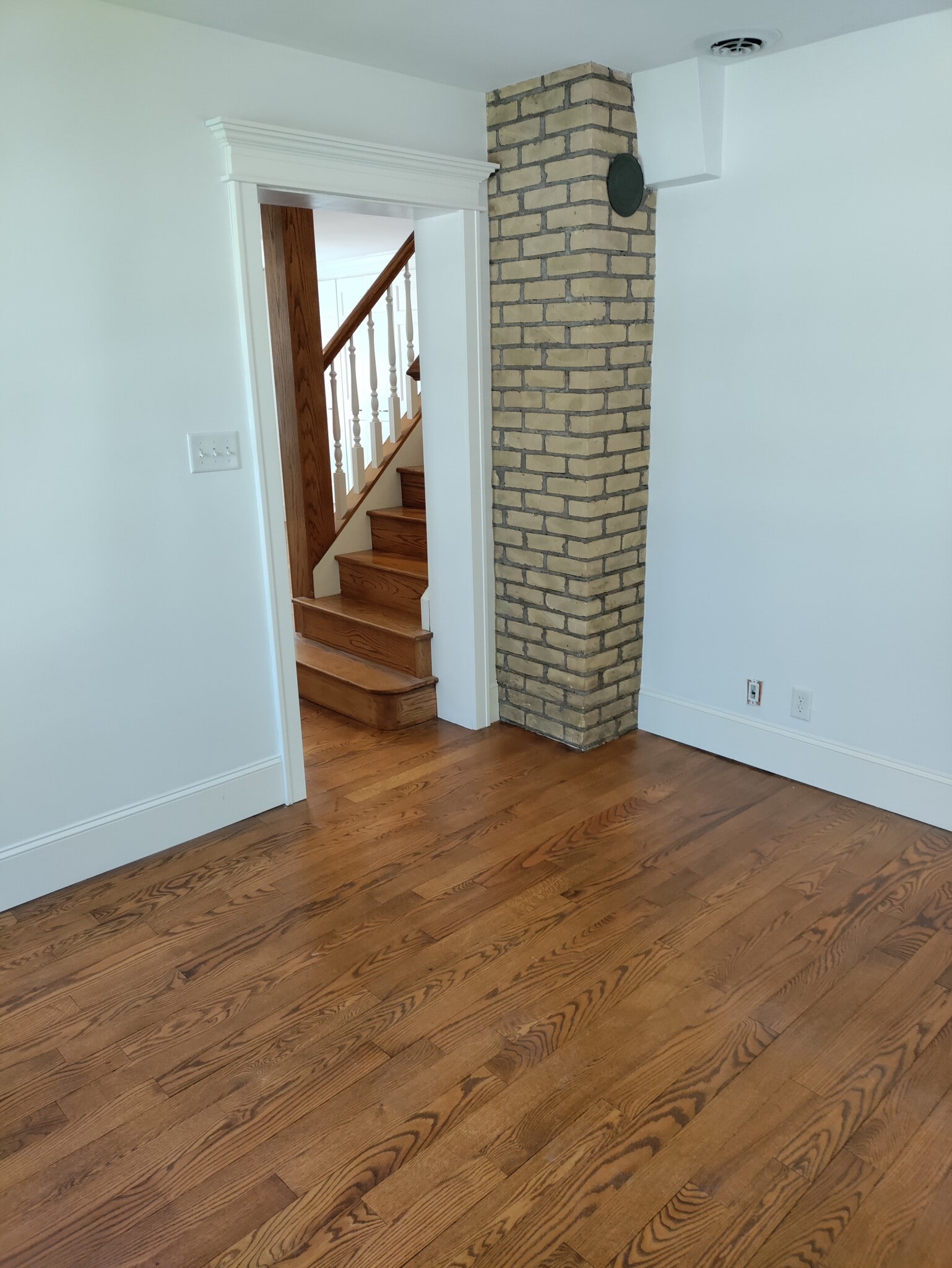 living room - 403 W 1st St