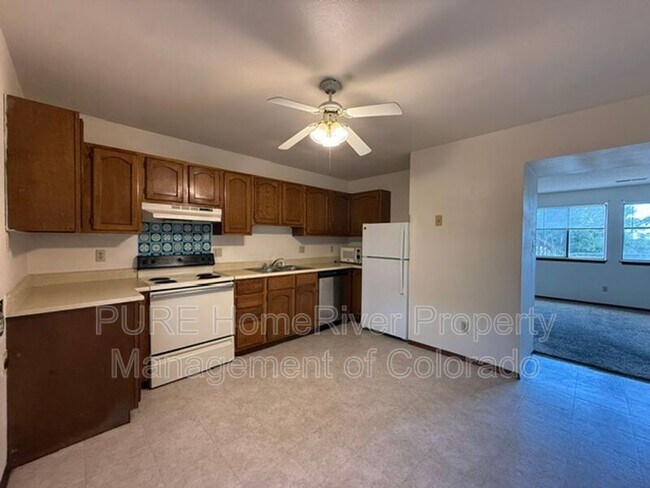 Building Photo - 1122 Yuma St