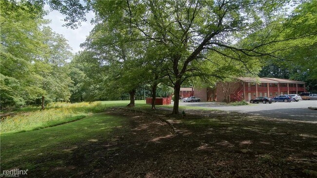 Building Photo - 1 br, 1 bath  - 3300 Starlight Dr Apt 5