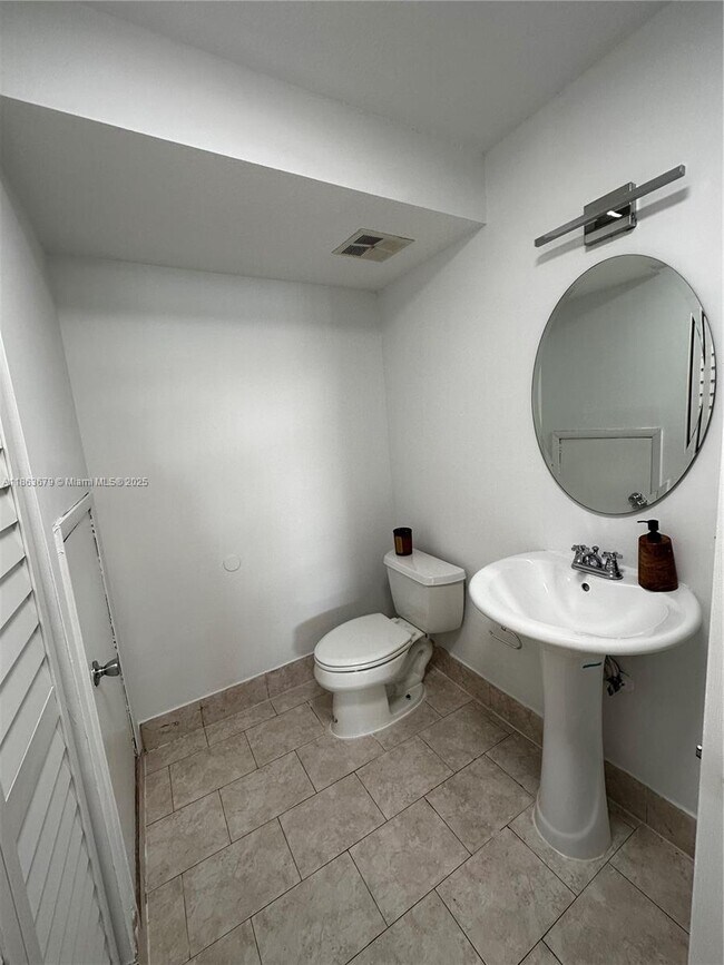 Building Photo - 13440 SW 62nd St