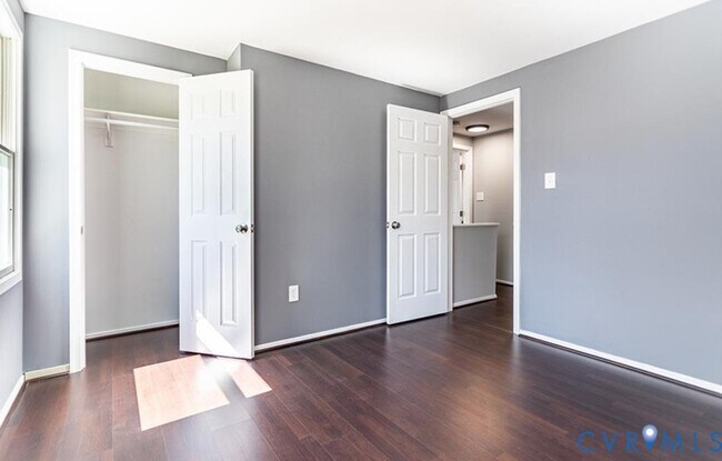 Building Photo - 10312 Genlou Rd