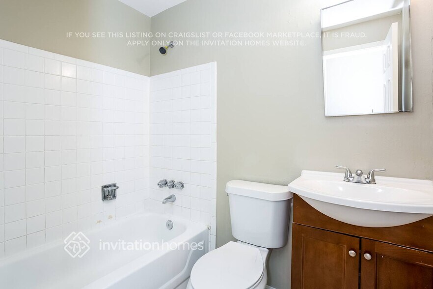 Building Photo - 6471 S Birch Cir