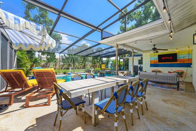 Building Photo - 1319 Saddle Ct