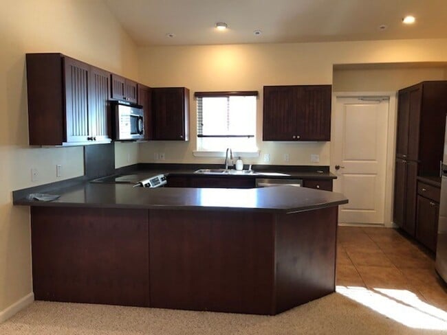 Building Photo - Available on March 9, 2026 a 3 bedroom, 3 bathroom House with garage