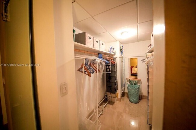 Building Photo - 3801 S Ocean Dr