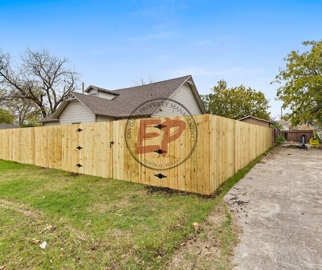 Building Photo - 507 Harbour Ave