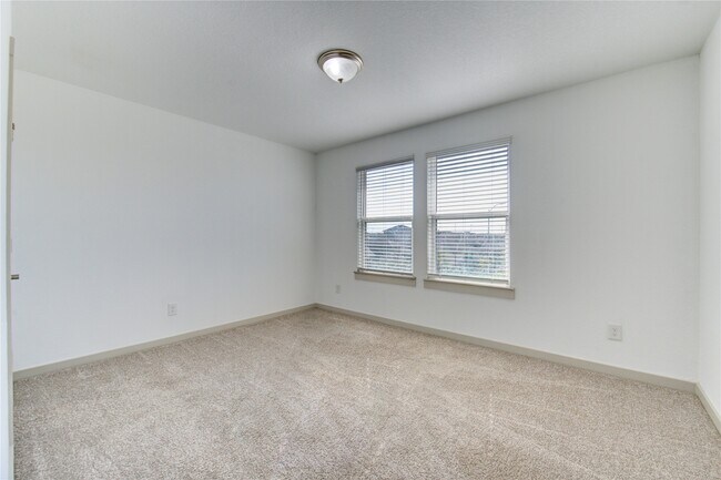 Building Photo - 29631 Ella Larchmont Ct