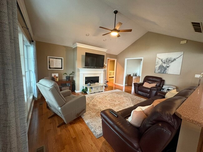 Building Photo - 8801 Bramblewood Ln