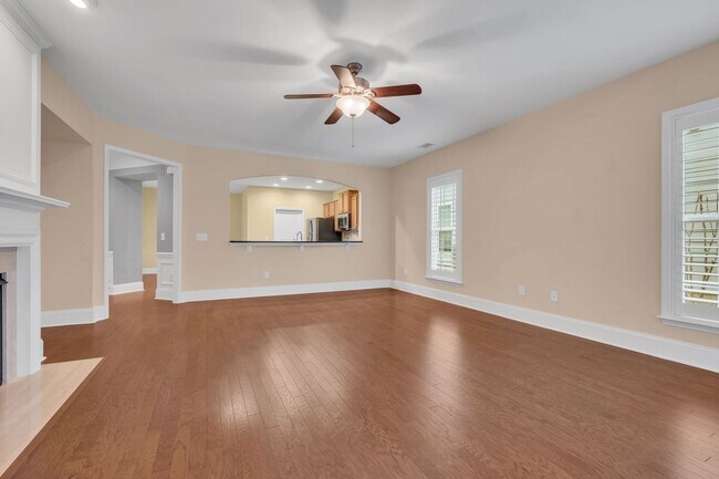 Building Photo - Del Webb Lake Providence Home