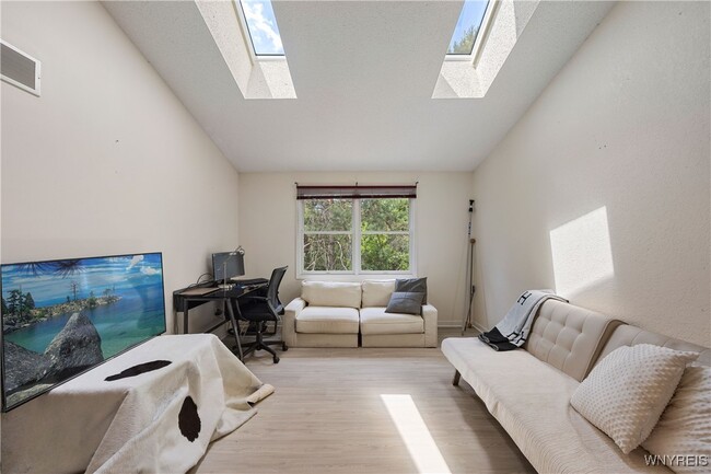 Building Photo - 5411 Village Station Cir