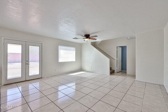 Building Photo - 25771 W Satellite Ln