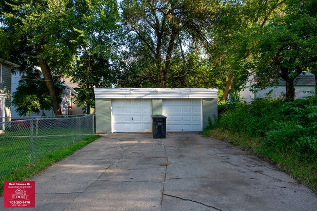 Building Photo - 1422 N 38th St