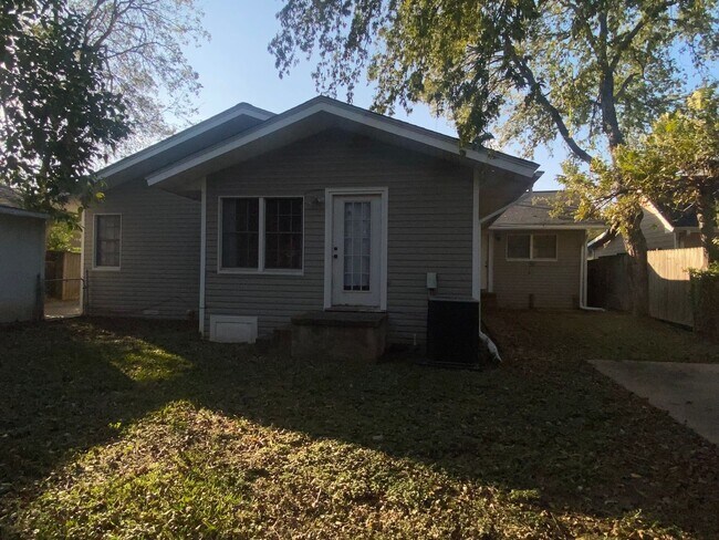 Building Photo - 3 BEDROOM, PLUS OFFICE, BELTON ISD