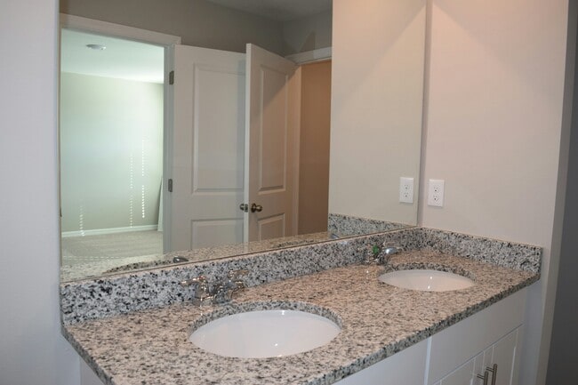 Building Photo - 17125 Blowfish Dr