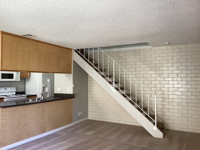Building Photo - 460 W Alamos Ave