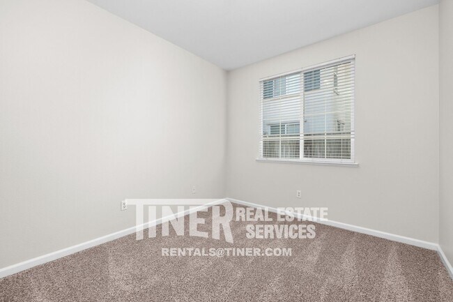 Building Photo - 1422 Stoney Cross Ln