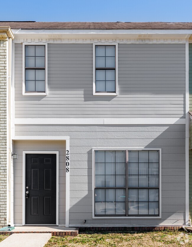 Building Photo - 2808 McDonald Ct SW