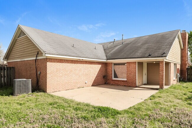 Building Photo - 8400 Timber Creek Dr