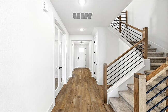 Building Photo - 8709 Lullwater Trl